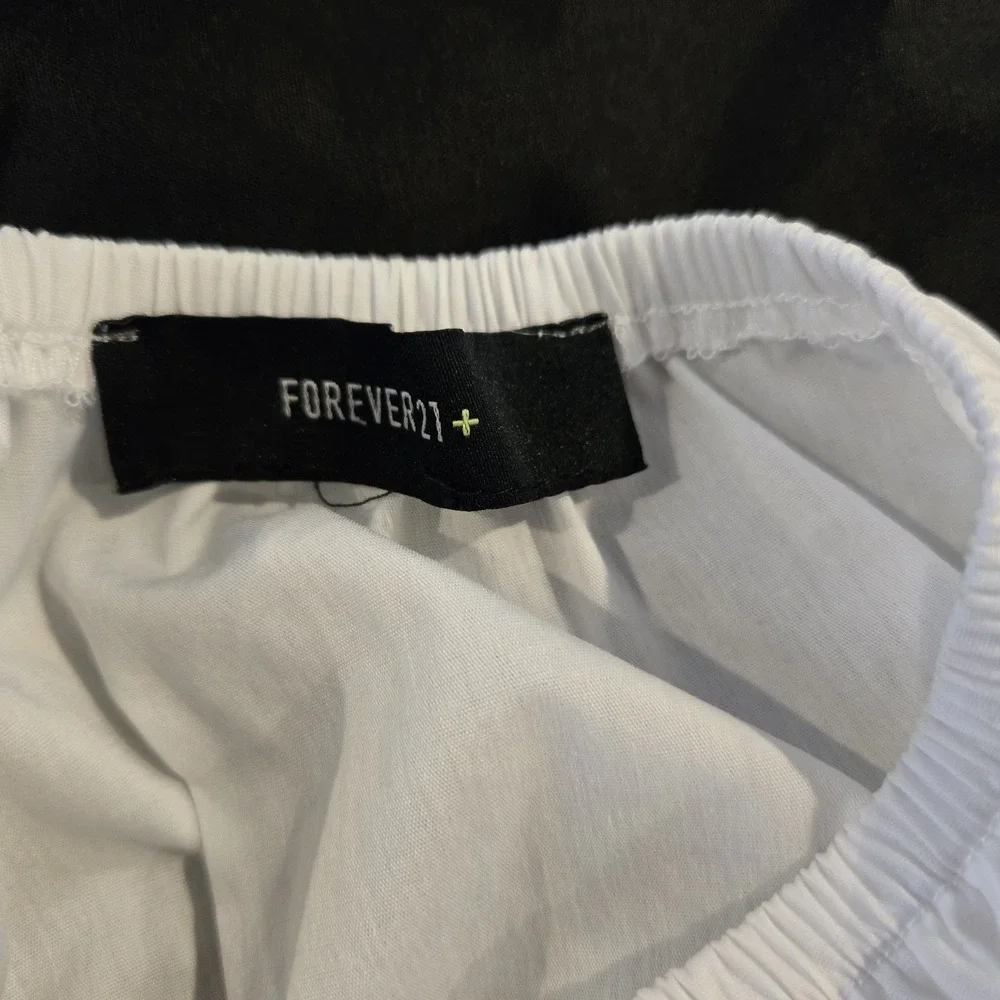 NWOT Forever 21 Off One Shoulder‎ White Bandeau Halter Top No Size Tag Fits LG